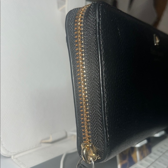 Kate Spade ♠️ Black Textured Wallet - Picture 7 of 9